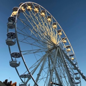 Grand Roue Jolie Vue, un parc d'attraction à Nîmes