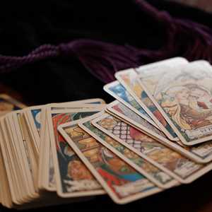 claire, un club de jeux de cartes à Hyères
