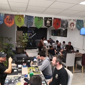 alexis, un club de jeux de cartes à Nice