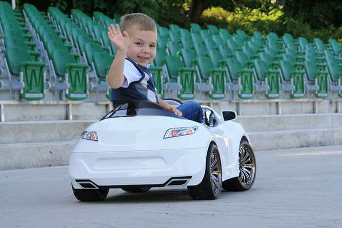 Comment choisir une voiture électrique pour son enfant??